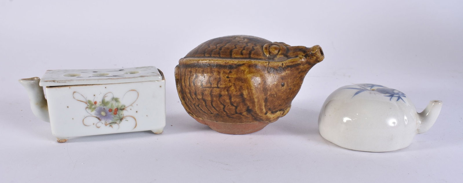 TWO 19TH CENTURY SOUTH EAST ASIAN WATER DROPPERS together with a Chinese water dropper. Largest 9 cm (1 of 5)