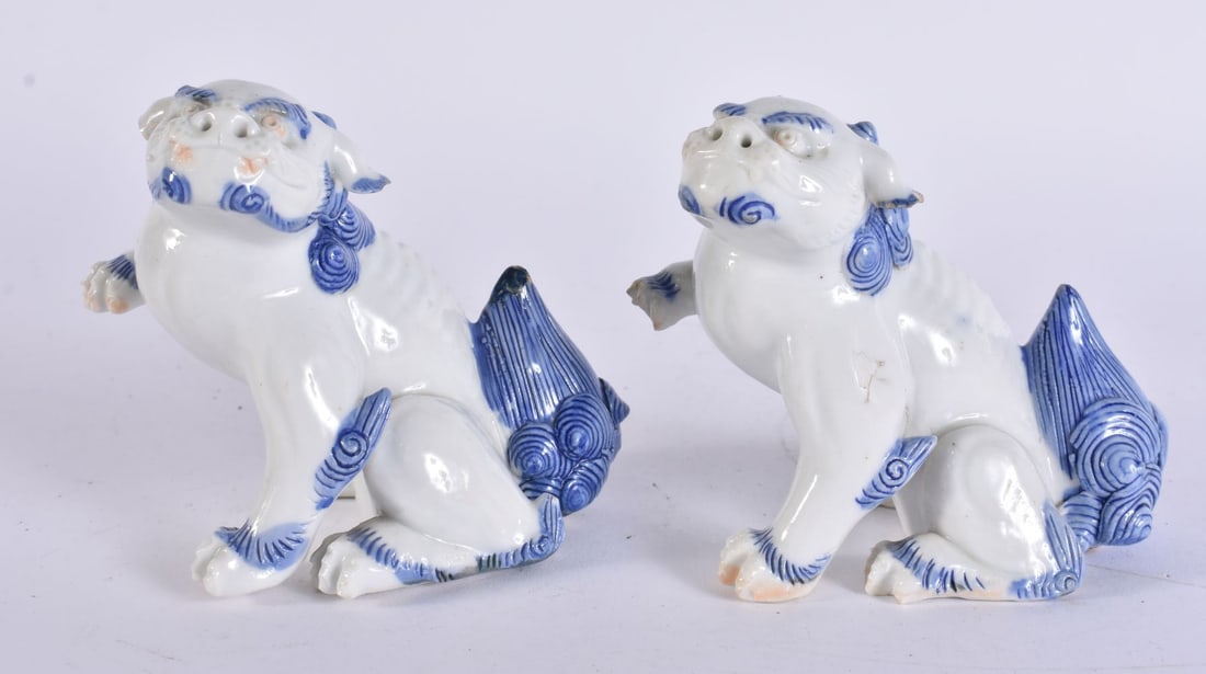 A PAIR OF LATE 19TH CENTURY JAPANESE MEIJI PERIOD HIRADO PORCELAIN BEASTS. 10 cm x 9 cm.: A PAIR OF LATE 19TH CENTURY JAPANESE MEIJI PERIOD HIRADO PORCELAIN BEASTS. 10 cm x 9 cm.