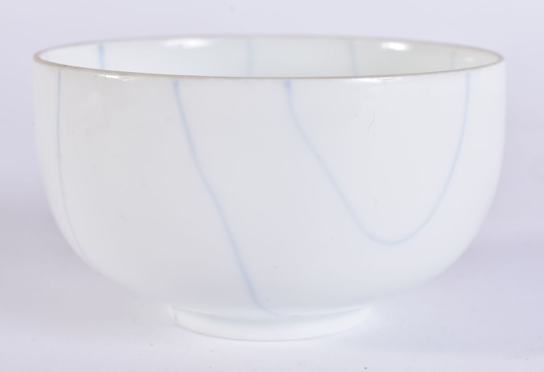 A JAPANESE TAISHO PERIOD EGG SHELL PORCELAIN TEABOWL. 9.5 cm wide. (1 of 4)