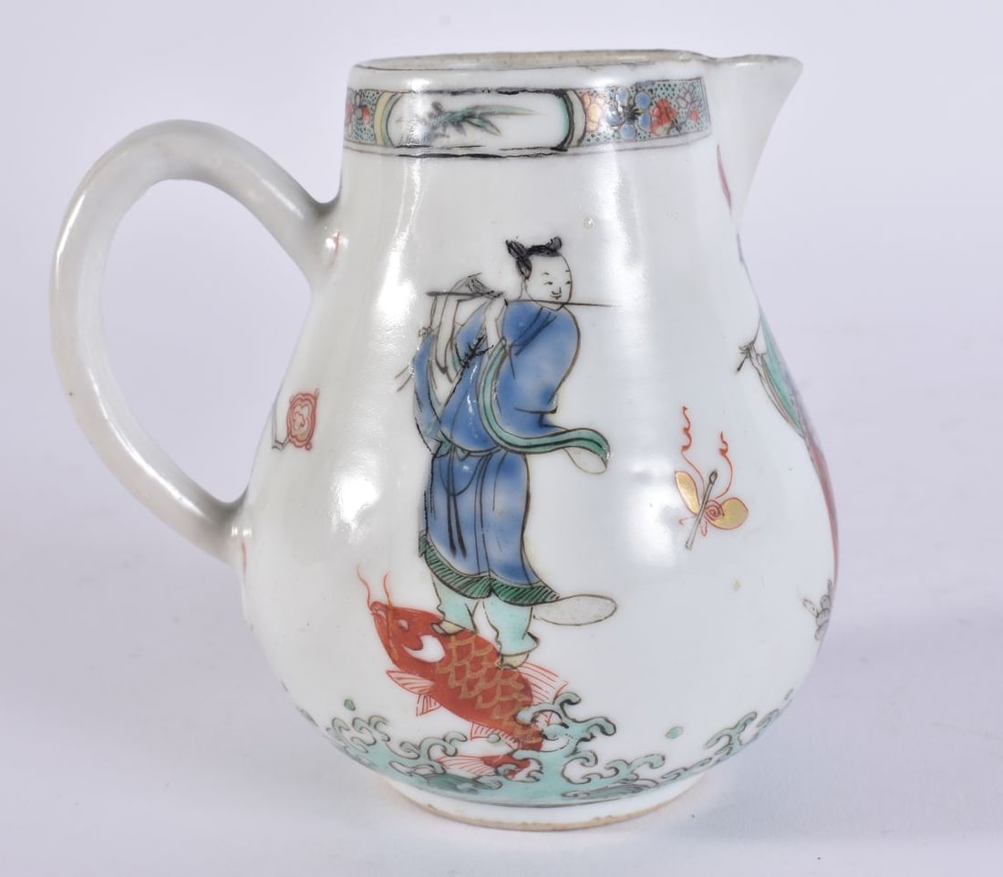 A 17TH/18TH CENTURY CHINESE FAMILLE VERTE PORCELAIN JUG Kangxi. 10 cm high. (1 of 6)