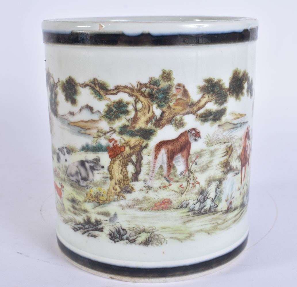 A CHINESE PORCELAIN BRUSH POT. 13 cm x 10 cm. (1 of 6)