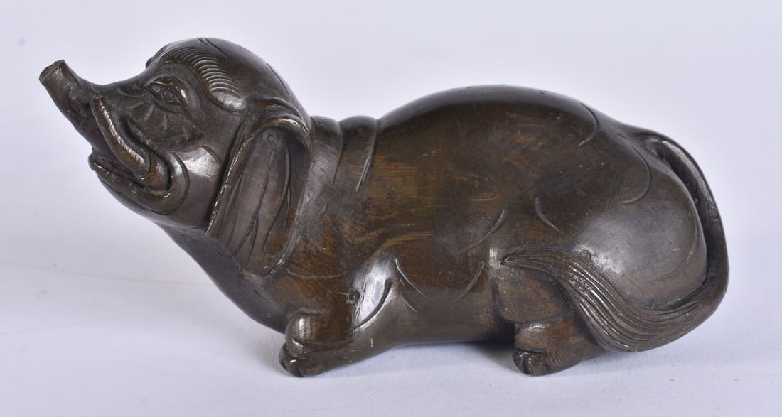 AN 18TH CENTURY JAPANESE EDO PERIOD BRONZE ELEPHANT SCROLL WEIGHT. 10 cm wide. (1 of 5)