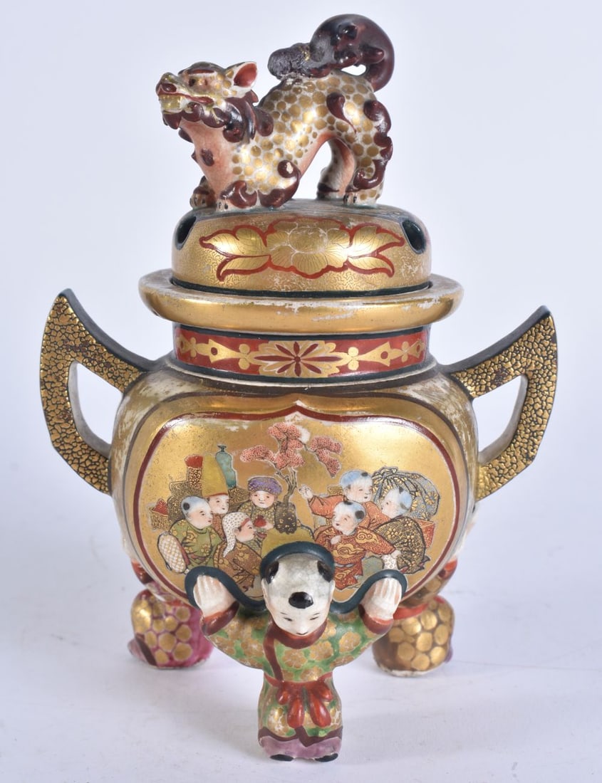 AN EARLY 20TH CENTURY JAPANESE MEIJI PERIOD SATSUMA CENSER AND COVER. 15 cm x 8 cm. (1 of 5)