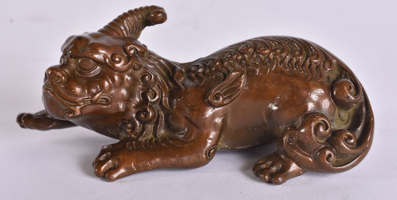 A JAPANESE BRONZE BEAST. 7 cm wide. (1 of 5)
