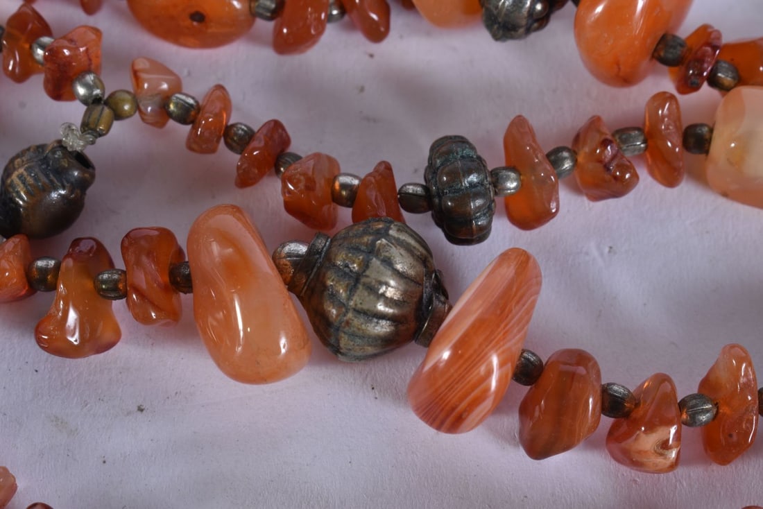 ASSORTED NECKLACES. (qty) - 4