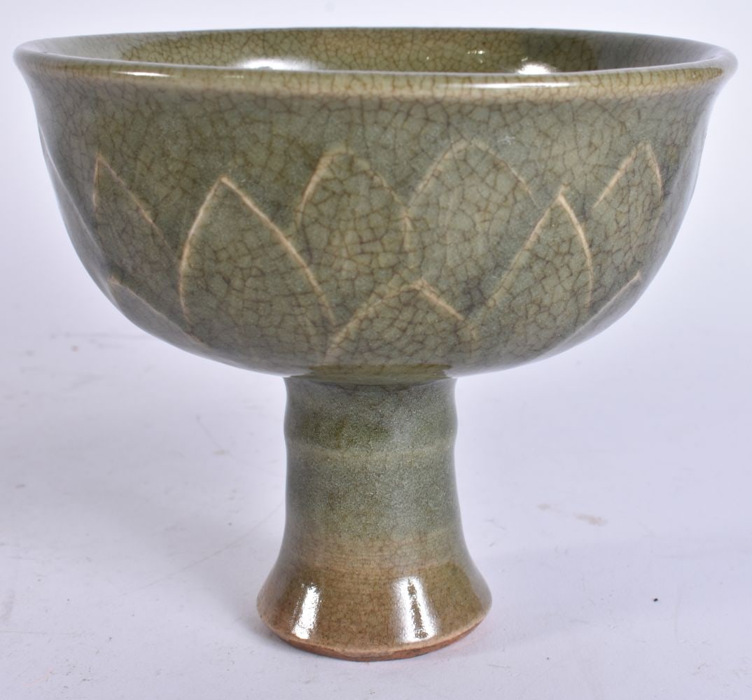 A CHINESE CELADON STEM CUP. 13 cm wide. (1 of 4)