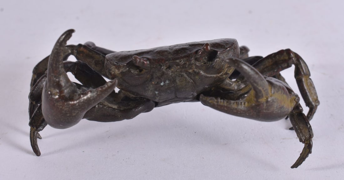 A JAPANESE BRONZE CRAB. 9 cm wide. (1 of 4)