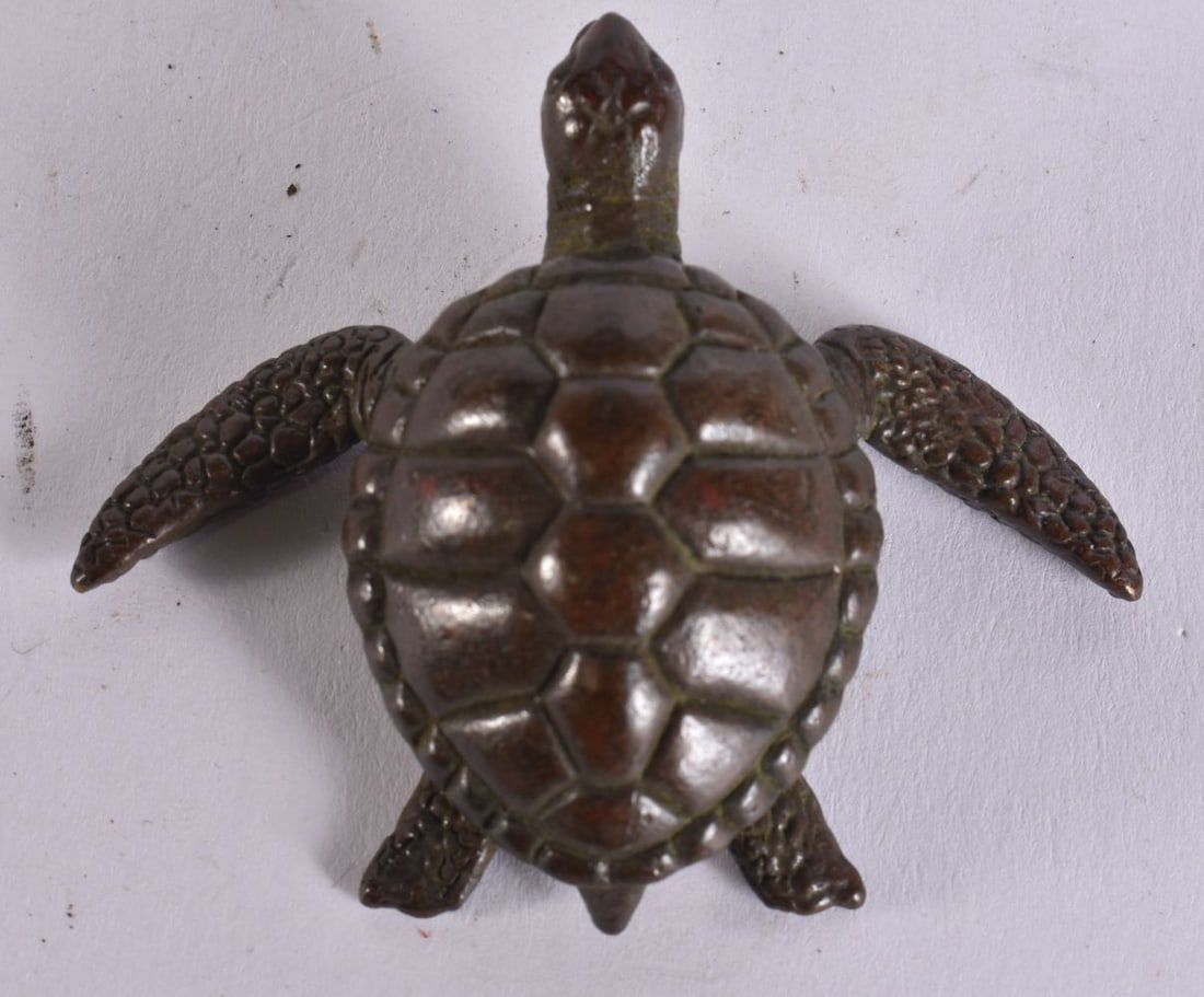 A JAPANESE BRONZE TURTLE. 5 cm wide. (1 of 3)