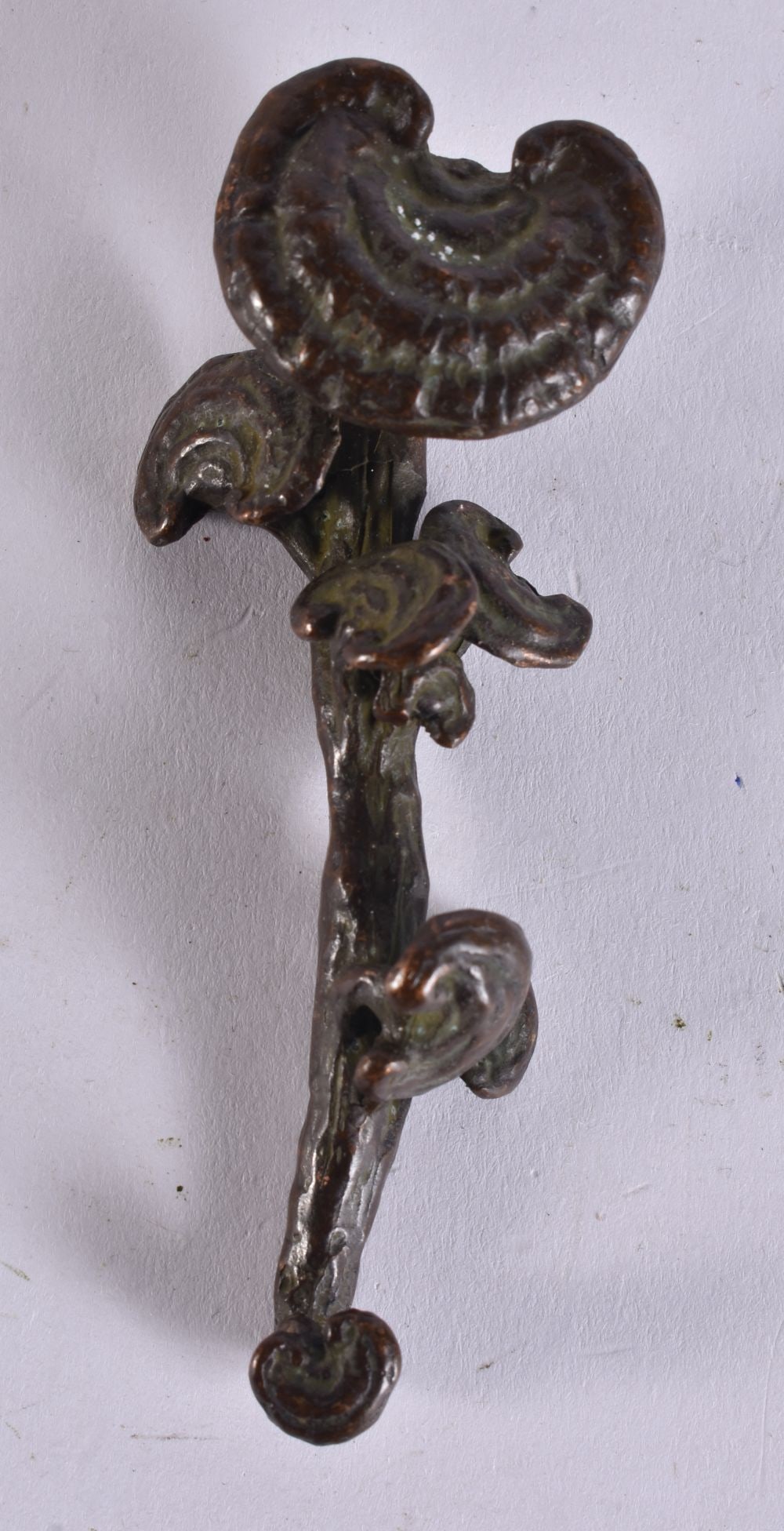A CHINESE BRONZE LINGZHI FUNGUS. 9 cm wide.: A CHINESE BRONZE LINGZHI FUNGUS. 9 cm wide.