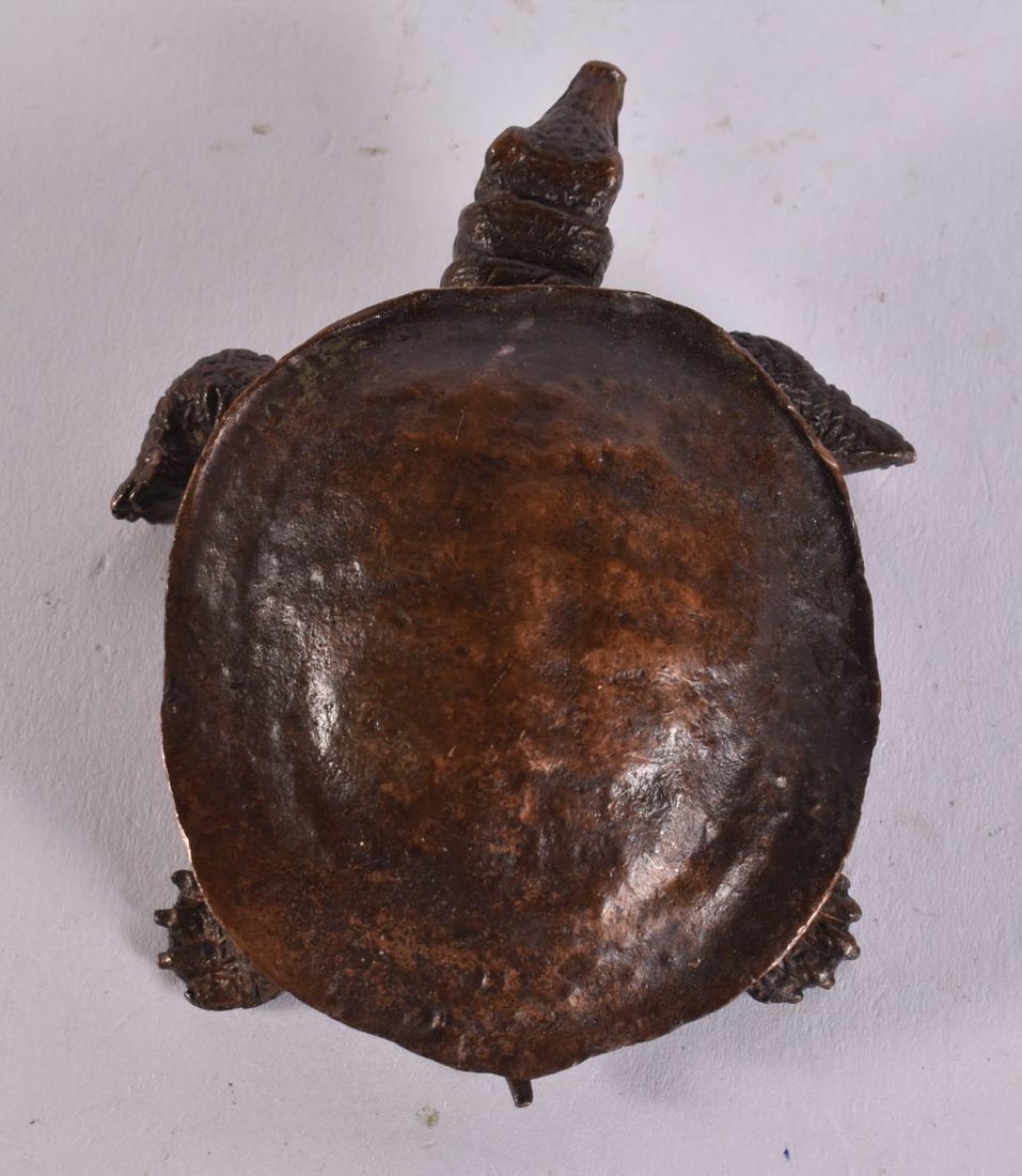 A JAPANESE BRONZE TORTOISE. 8 cm x 5.5 cm. (1 of 3)