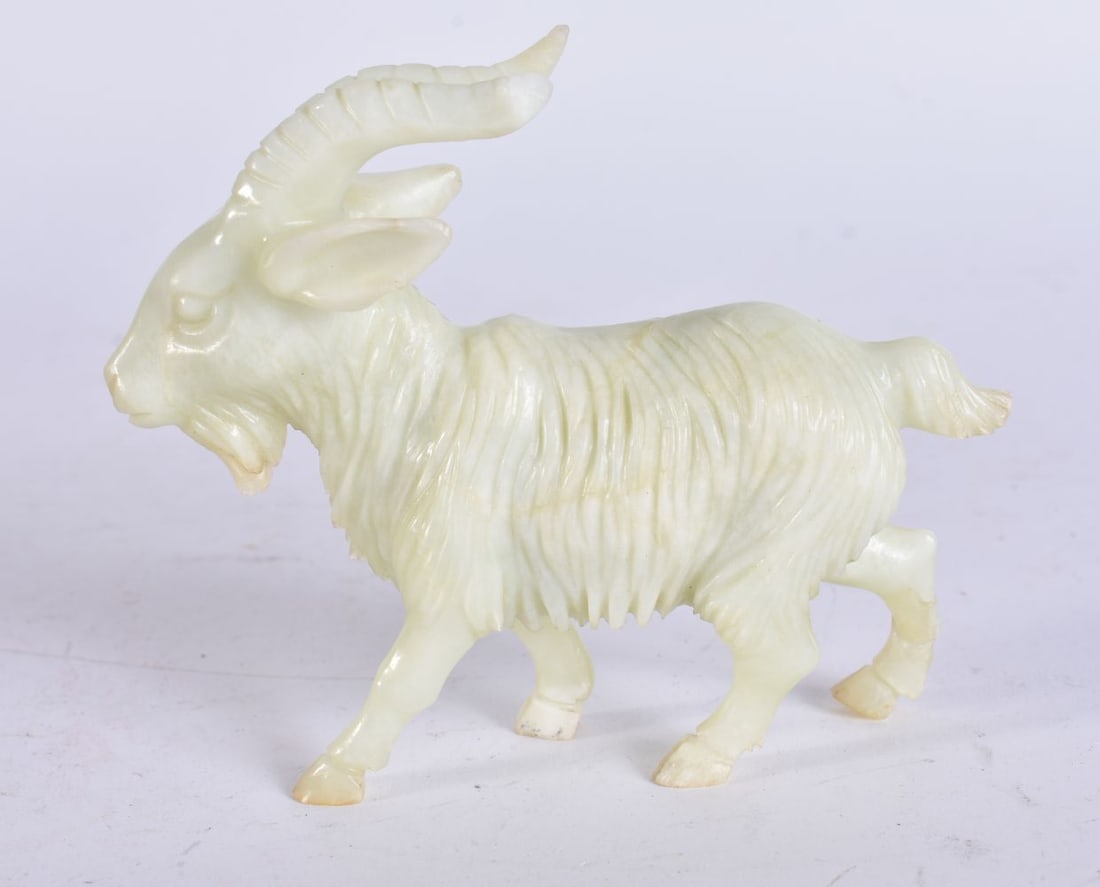 A CHINESE JADE GOAT. 9 cm wide. (1 of 5)