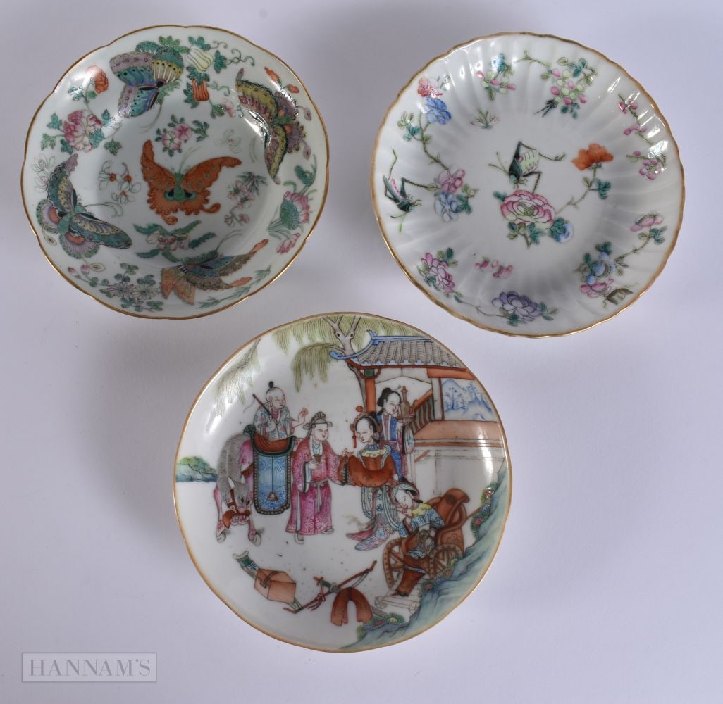 THREE 19TH CENTURY CHINESE FAMILLE ROSE PORCELAIN SAUCERS Late Qing. 13 cm wide. (3): THREE 19TH CENTURY CHINESE FAMILLE ROSE PORCELAIN SAUCERS Late Qing. 13 cm wide. (3)