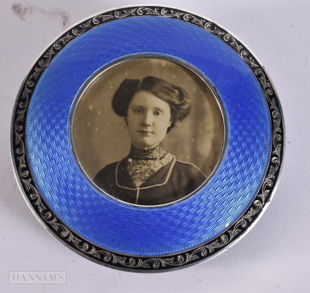 A LOVELY 1920S ENGLISH SILVER AND ENAMEL PHOTOGRAPH FRAME C1923. 92 grams overall. 8 cm wide. (1 of 5)