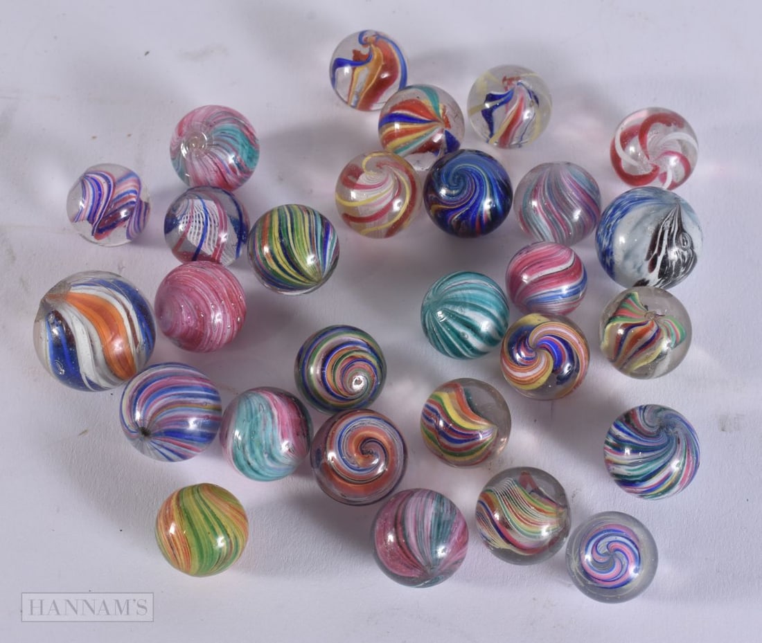 ASSORTED ANTIQUE MARBLES. Largest 2 cm wide. (qty) (1 of 6)