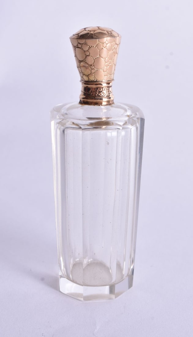 A Glass Scent Bottle with Continental 18 Carat Gold Top. Dutch / French Marks. 9cm x 3cm, weight 5 (1 of 3)