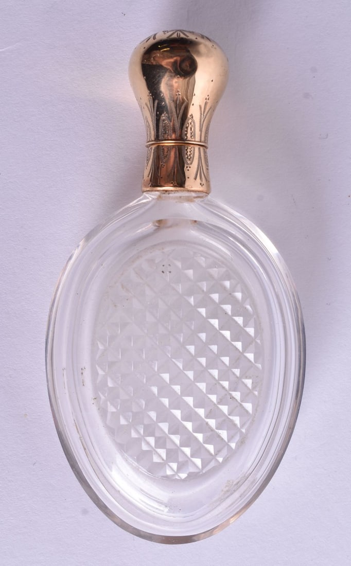 A Glass Scent Bottle with Continental 18 Carat Gold Top. Dutch / French Marks. 8.8cm x 4.4cm x 1.9 (1 of 3)