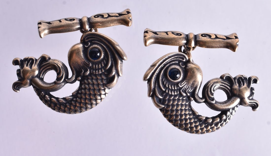 A Pair of Continental Silver Gilt Dolphin Cufflinks. Stamped 84. 3.1cm x 1.9cm, weight 21.3g: A Pair of Continental Silver Gilt Dolphin Cufflinks. Stamped 84. 3.1cm x 1.9cm, weight 21.3g