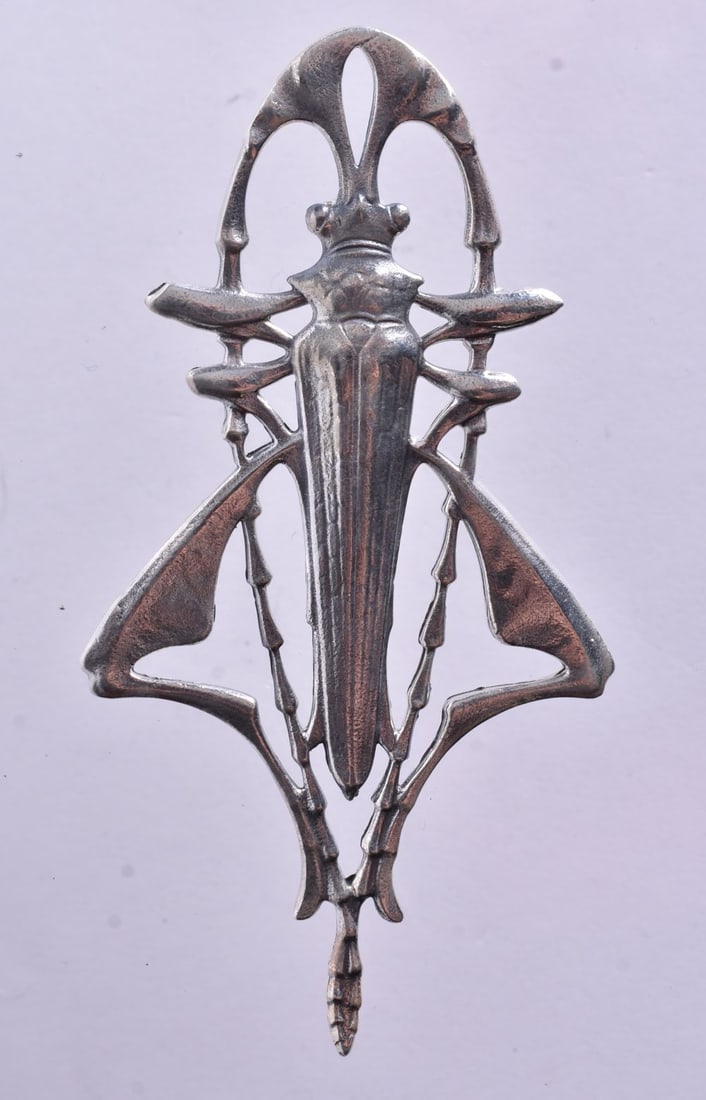A Silver Beetle Brooch. 8.9cm x 4.6cm, Stamped Sterling, weight 17.3g: A Silver Beetle Brooch. 8.9cm x 4.6cm, Stamped Sterling, weight 17.3g