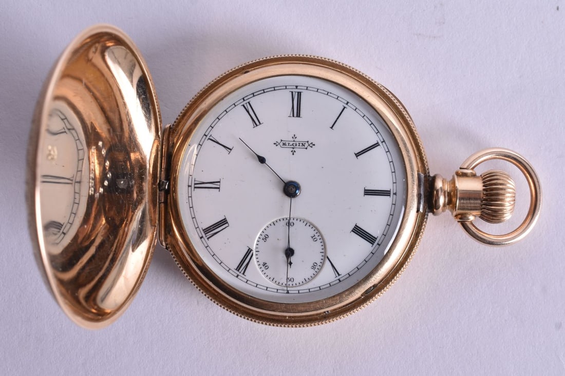 A Gold Tone Elgin Hunter Pocket Watch. Overwound. 4cm diameter (1 of 6)