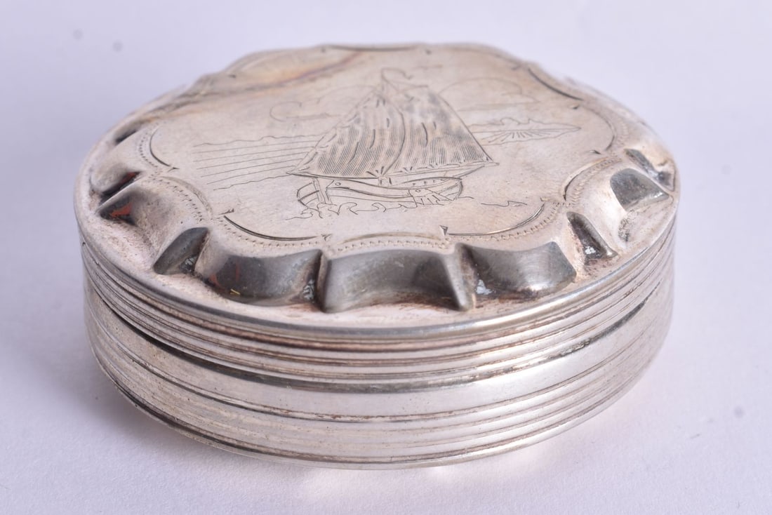 A Continental Silver Pill Box with Engraved Sailing Ship on Lid. Dutch Marks 835, 2.1cm x 5.4cm, we (1 of 4)