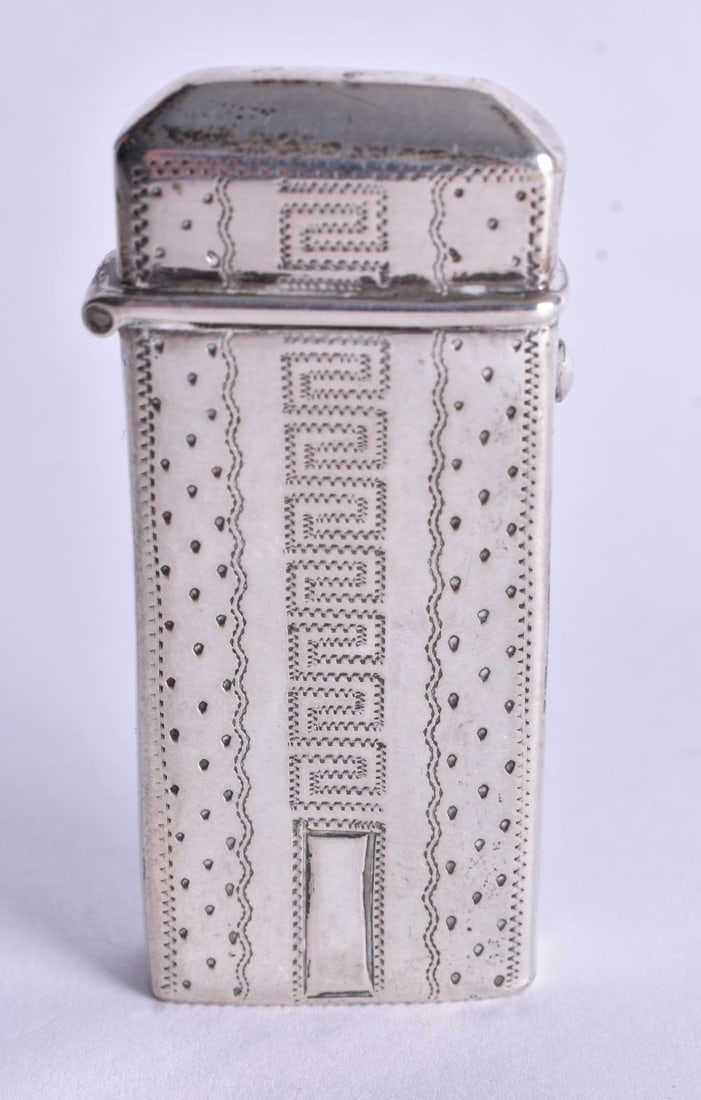 A Continental Silver Vesta Case. 6.1cm x 2.9cm x 1.2cm, weight 20g (1 of 4)