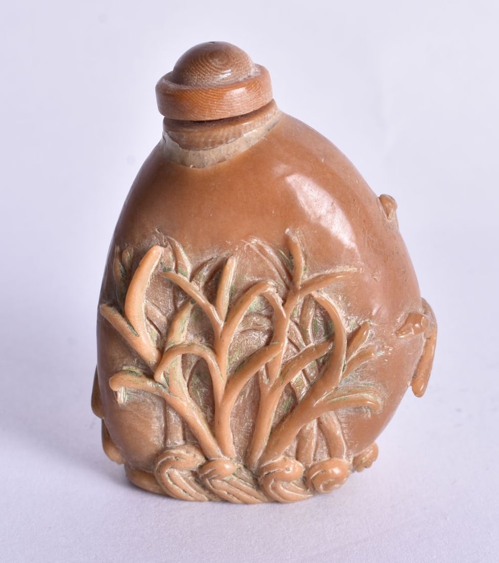 A Tagua Nut Snuff Bottle. 4.7cm x 3.5cm x 2.3cm (1 of 5)