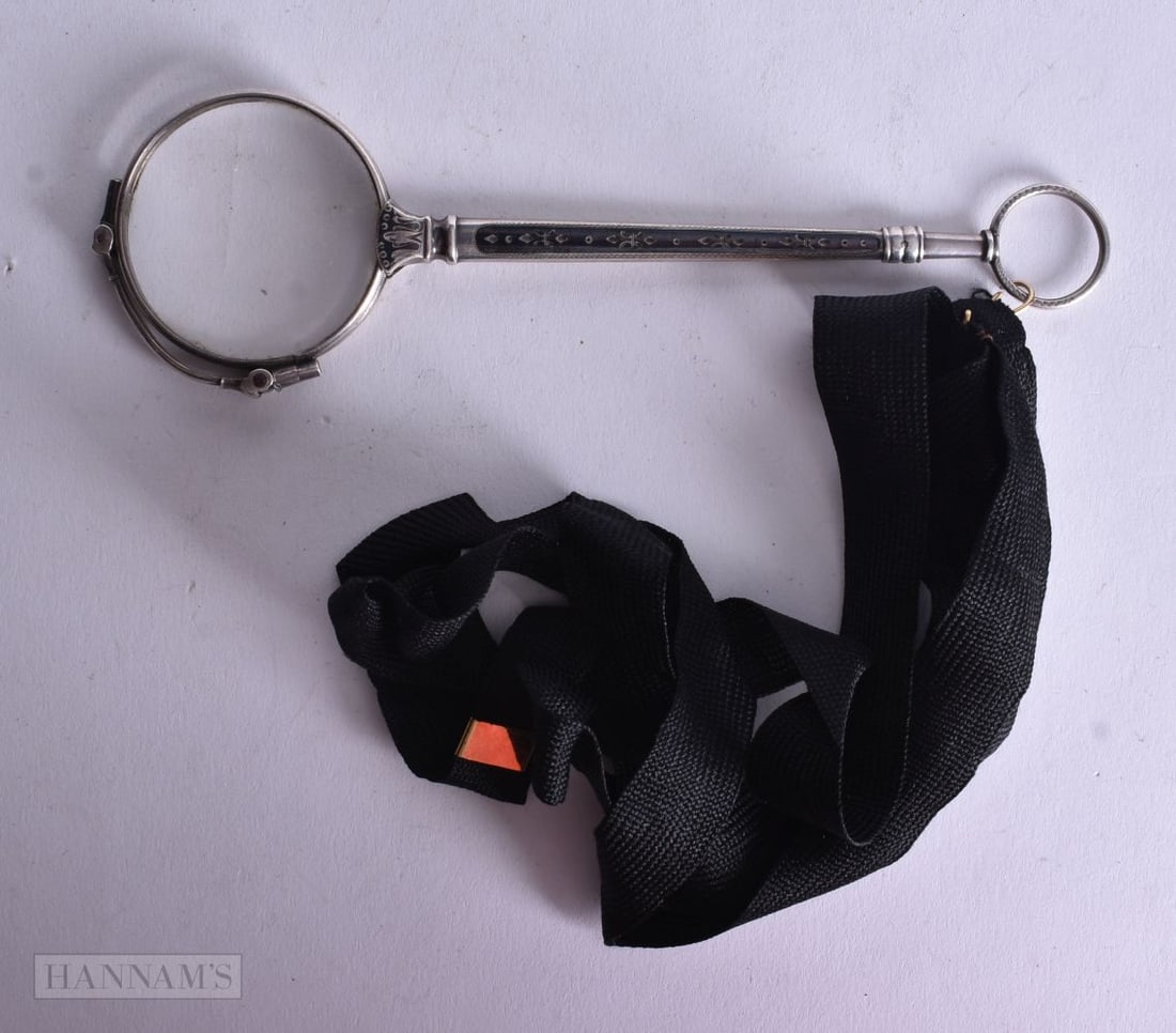 A Pair of Lorgnettes with Niello Handle. 14.5cm x 9.7cm (extended) (1 of 2)
