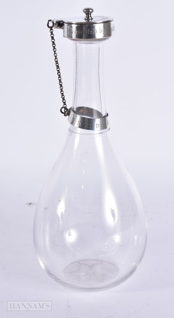 AN ANTIQUE IRISH LODGE DRESSER STYLE GLASS EWER. 27 cm high. (1 of 5)