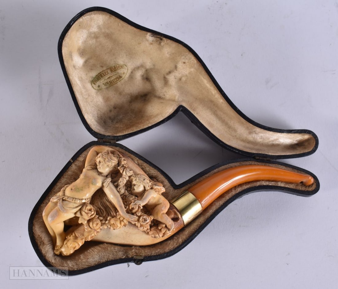 A VICTORIAN NUDE FEMALE AND PUTTI MEERSCHAUM PIPE. 15 cm wide. (1 of 5)