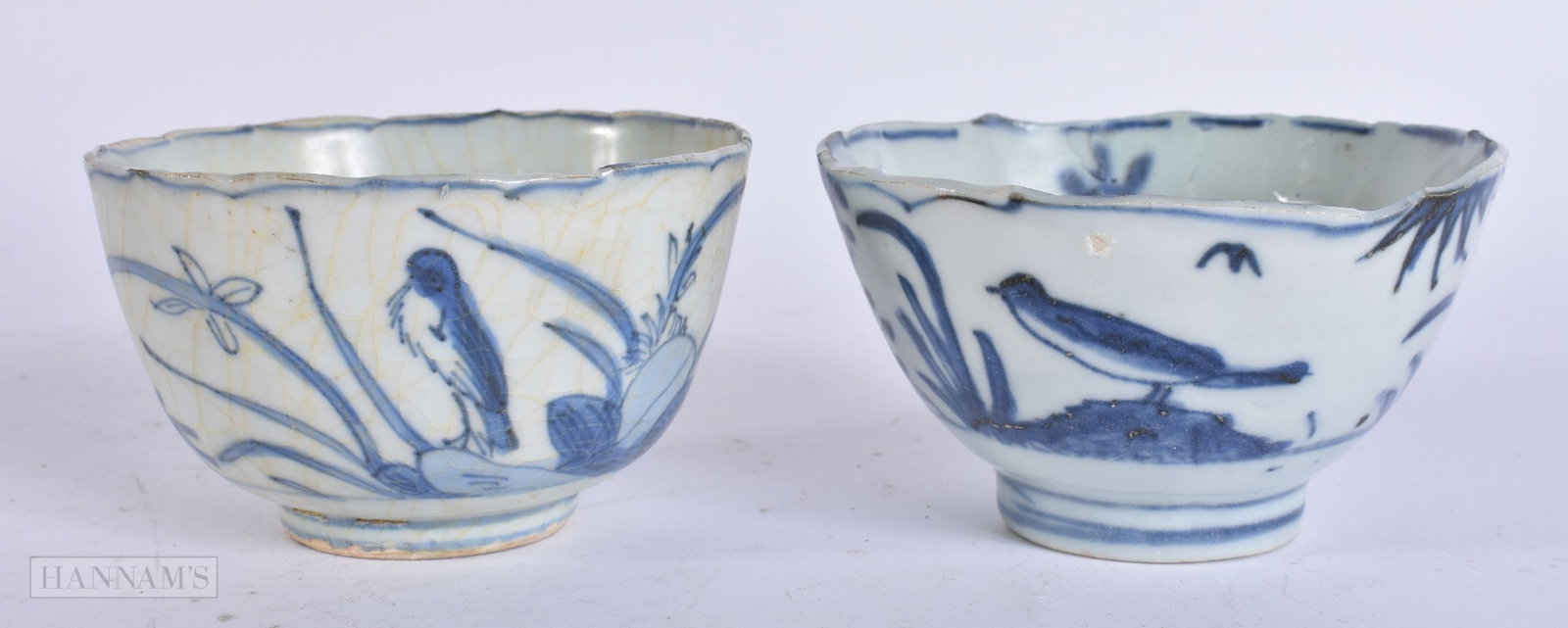 TWO 16TH/17TH CENTURY CHINESE BLUE AND WHITE PORCELAIN TEABOWLS Ming. 8.25 cm wide. (2) (1 of 4)