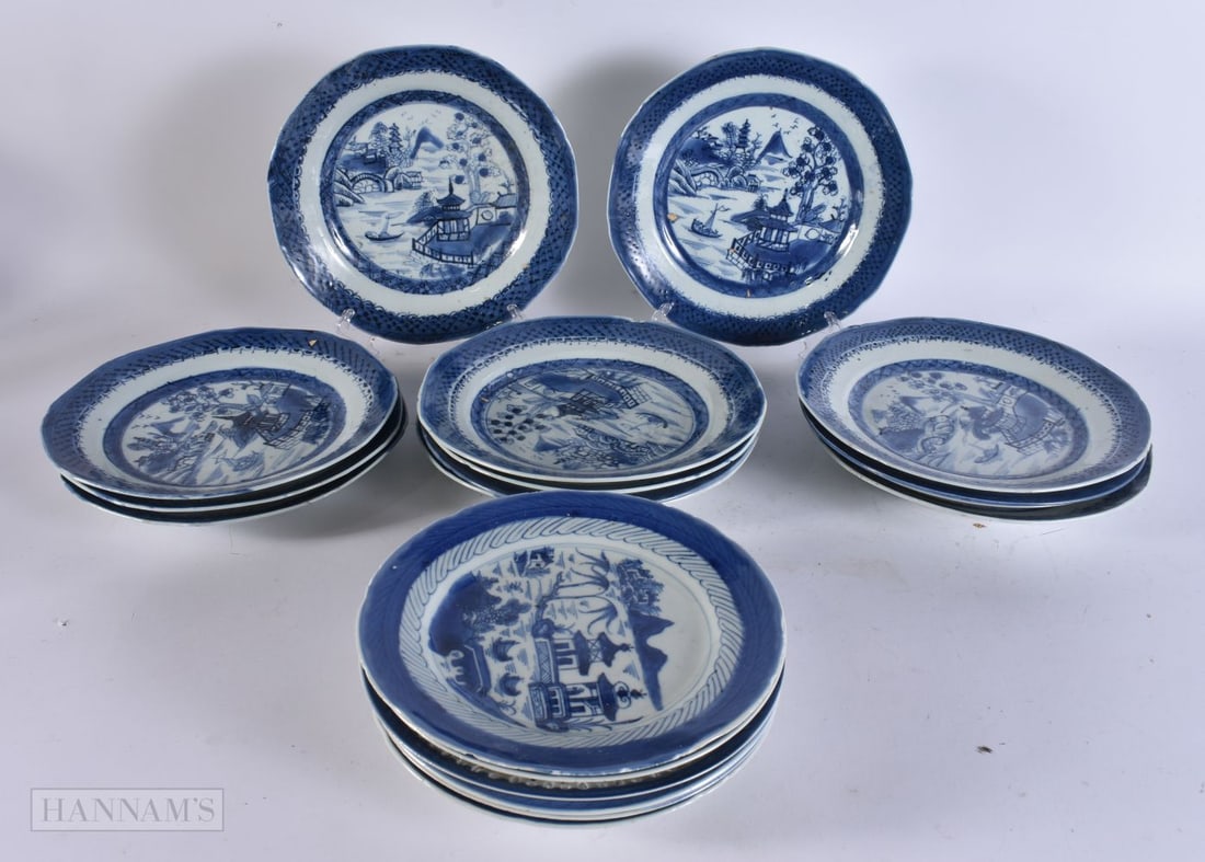 A GROUP OF 18TH/19TH CENTURY CHINESE BLUE AND WHITE EXPORT PLATES. Largest 24 cm wide. (qty) (1 of 7)