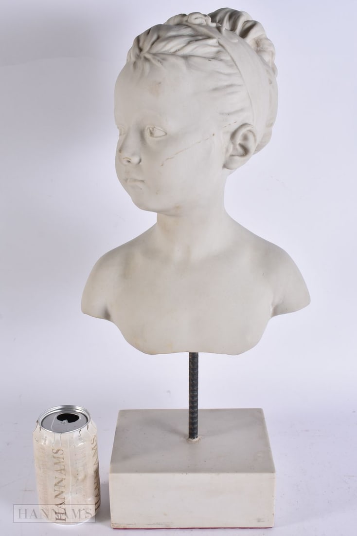 A SCULPTURE OF MARIE ANTOINETTE. 50 cm high. (1 of 5)