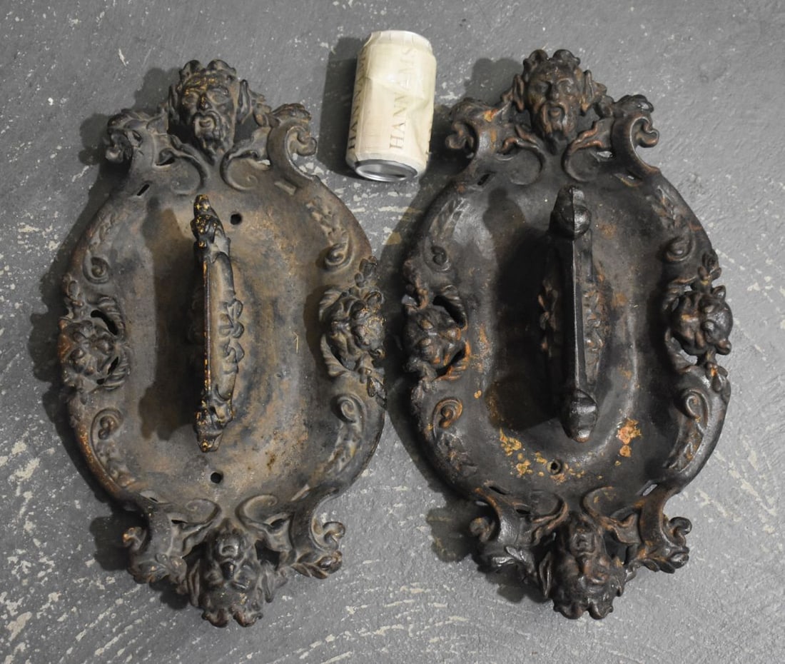 A LARGE PAIR OF VICTORIAN CAST IRON BOOT SCRAPERS possibly Coalbrookdale. 45cm x 22cm. (1 of 6)