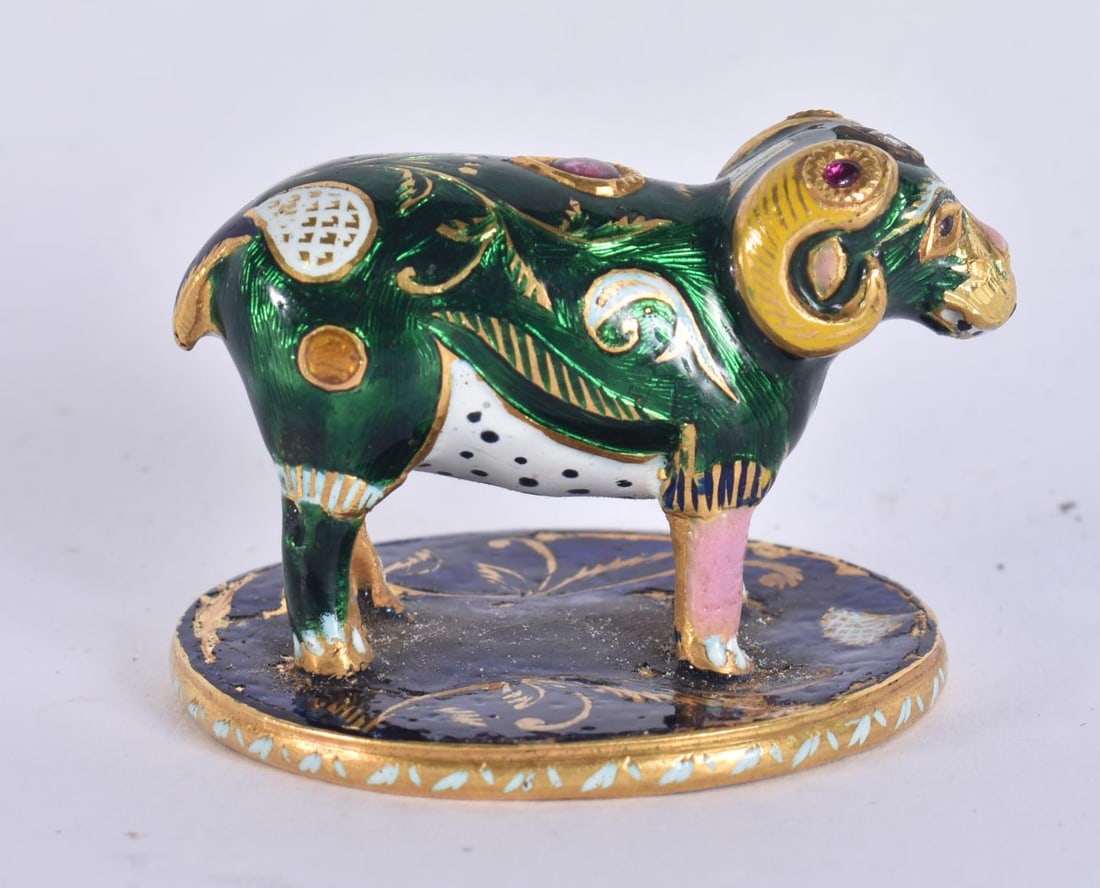 A FINE INDIAN GOLD AND ENAMEL GEM INSET FIGURE. 50 grams. 4.5 cm wide. (1 of 5)