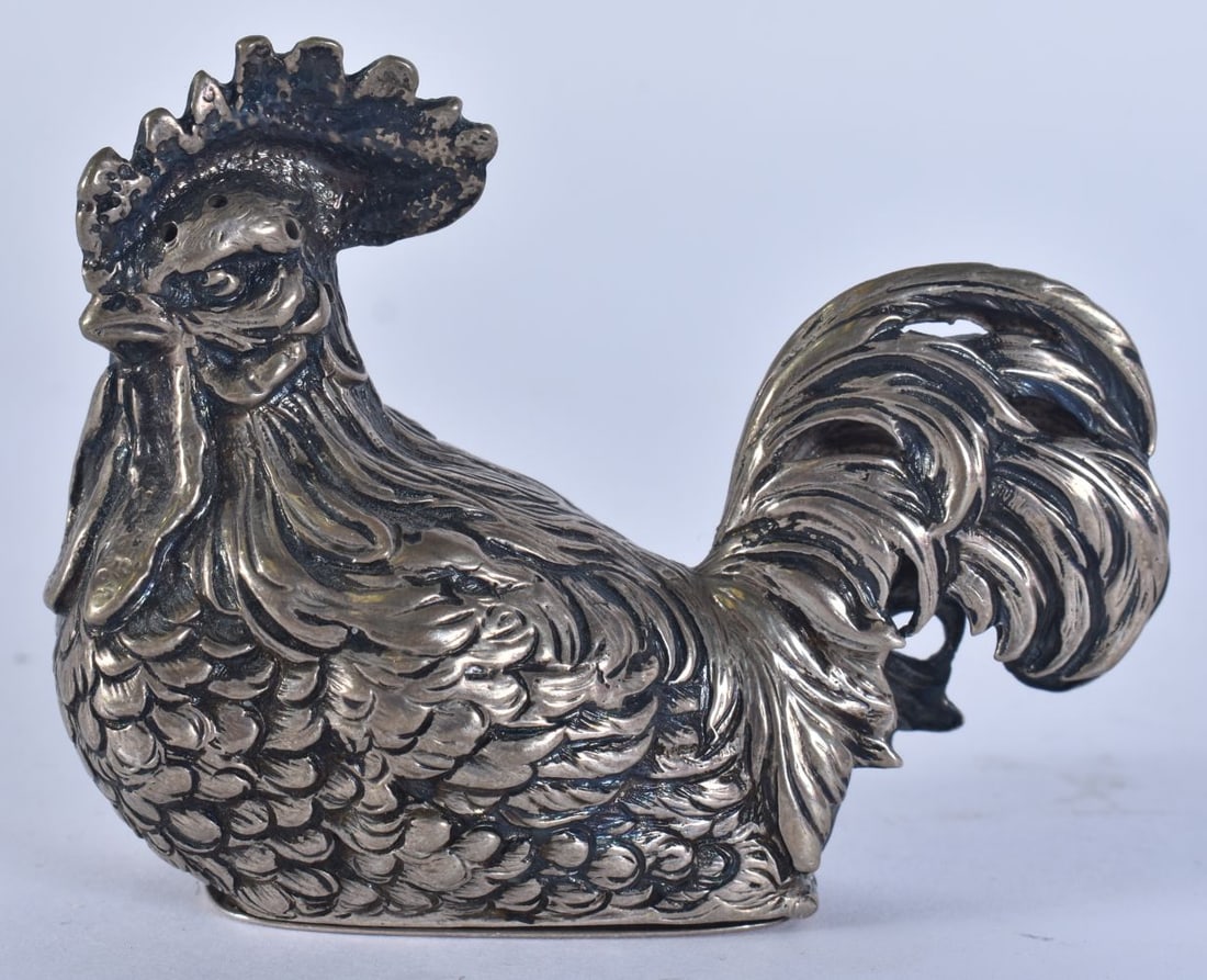 AN ANTIQUE CONTINENTAL SILVER FOWL BOX. 60 grams. 7.25cm wide. (1 of 4)