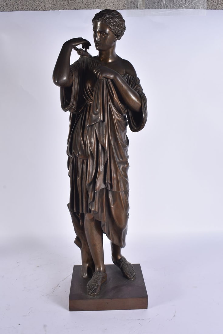 A LARGE 19TH CENTURY EUROPEAN GRAND TOUR BRONZE FIGURE OF A CLASSICAL FEMALE. 60 cm high. (1 of 5)