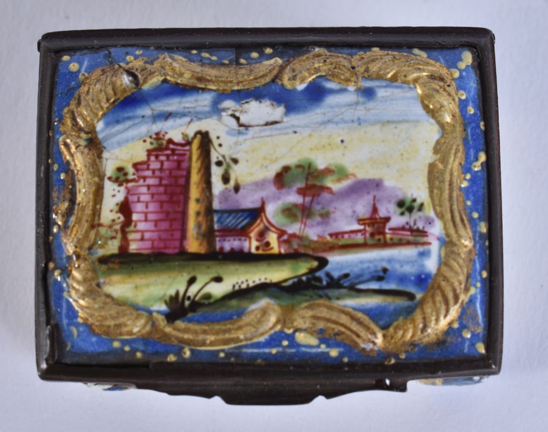 AN 18TH CENTURY ENGLISH ENAMEL LANDSCAPE BOX. 4.5 cm x 3.5 cm. (1 of 5)