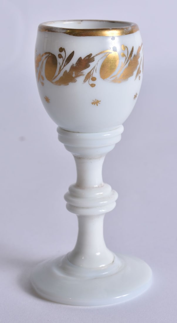 AN UNUSUAL EARLY 19TH CENTURY OPALINE GLASS CUP. 9.5 cm high. (1 of 4)