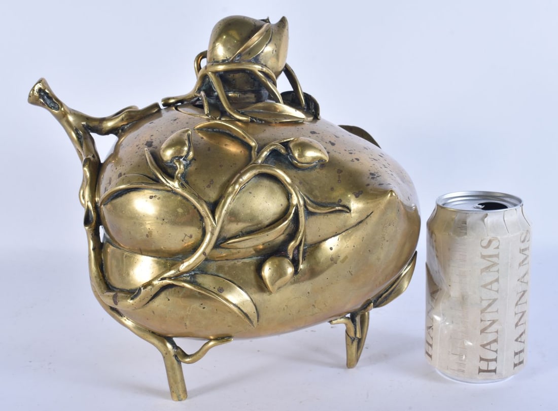 A RARE LARGE 18TH/19TH CENTURY CHINESE BRONZE CENSER AND COVER of naturalistic form. 25cm x 25cm.: A RARE LARGE 18TH/19TH CENTURY CHINESE BRONZE CENSER AND COVER of naturalistic form. 25cm x 25cm.