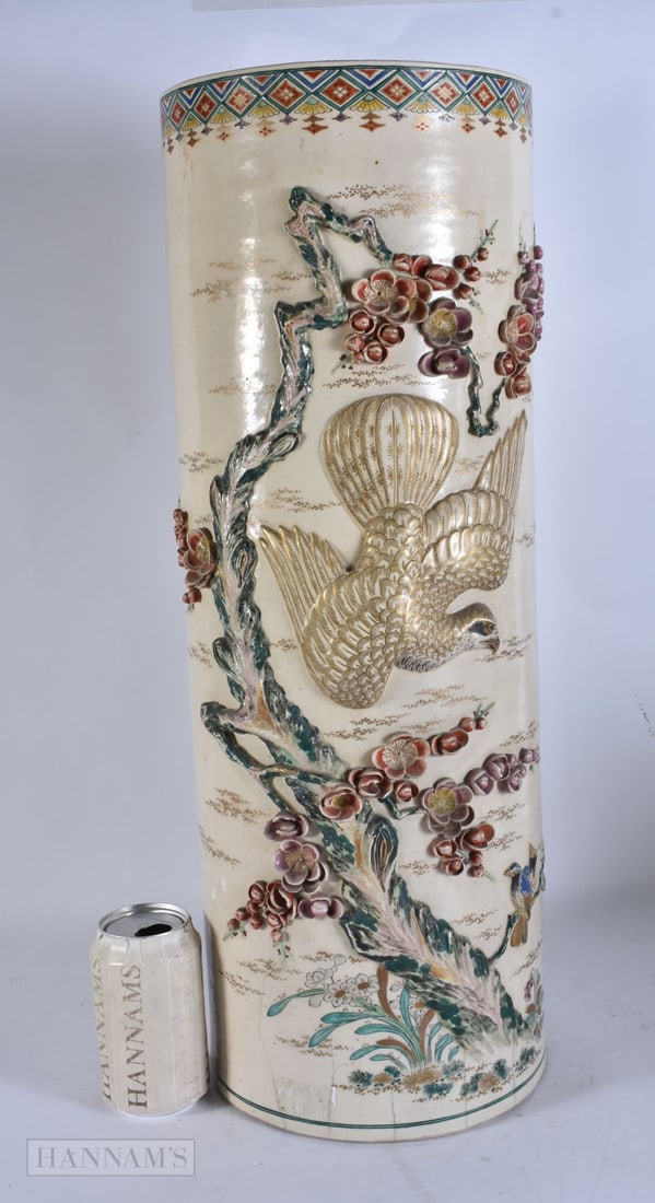 A LARGE 19TH CENTURY JAPANESE MEIJI PERIOD SATSUMA STICK STAND Attributed to Makuzu Kozan. 58 cm hig (1 of 5)