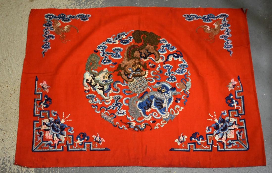 A 19TH CENTURY CHINESE SILK EMBROIDERED BUDDHISTIC LION PANEL Qing. 86 cm x 66 cm. (1 of 8)