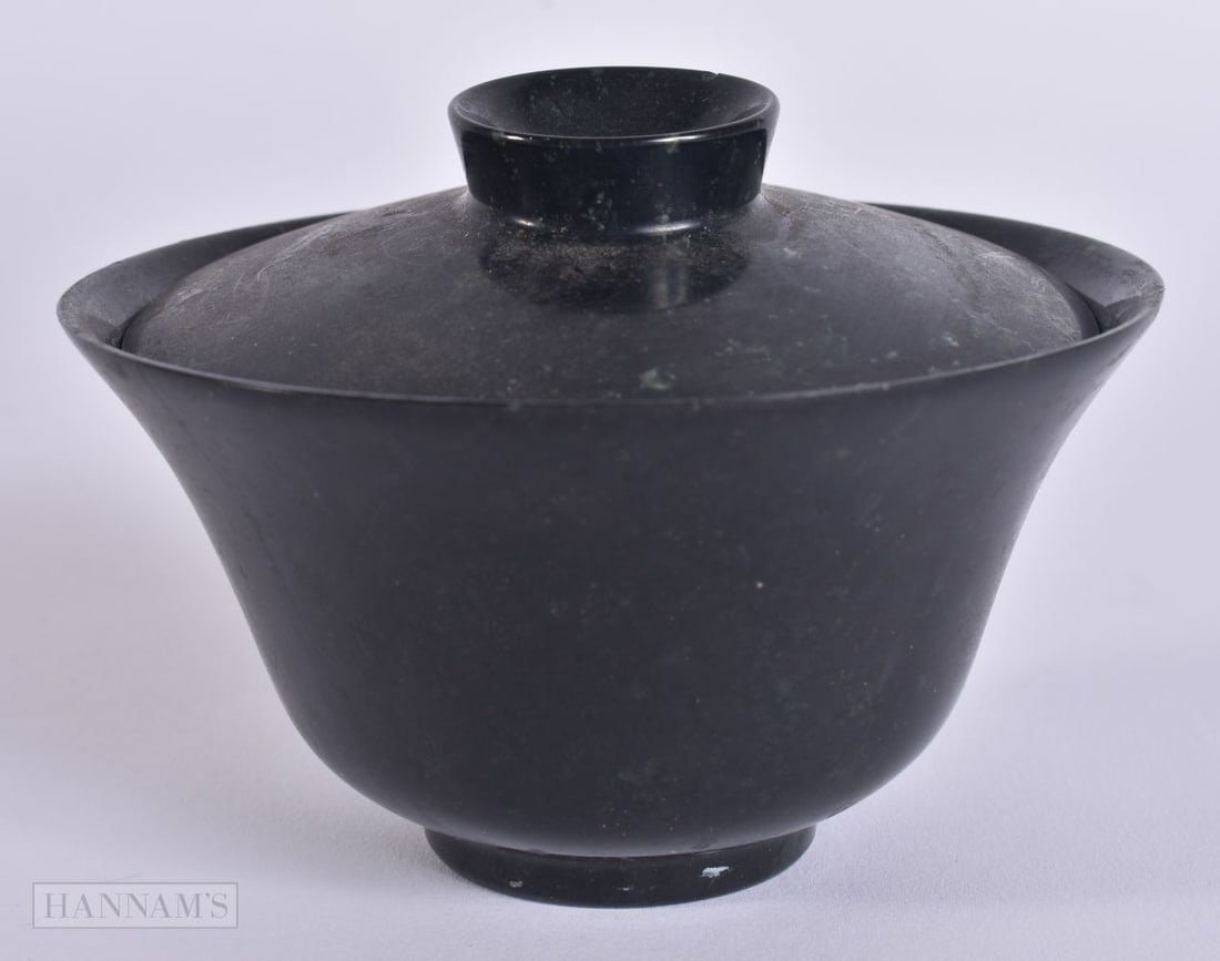 A CHINESE REPUBLICAN PERIOD MOSS AGATE TEABOWL AND SAUCER. 10.5 cm wide. (1 of 4)