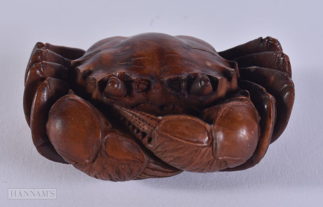 A CARVED WOOD CRAB. 5.5 x 7.4 x 3.5 cm. (1 of 3)