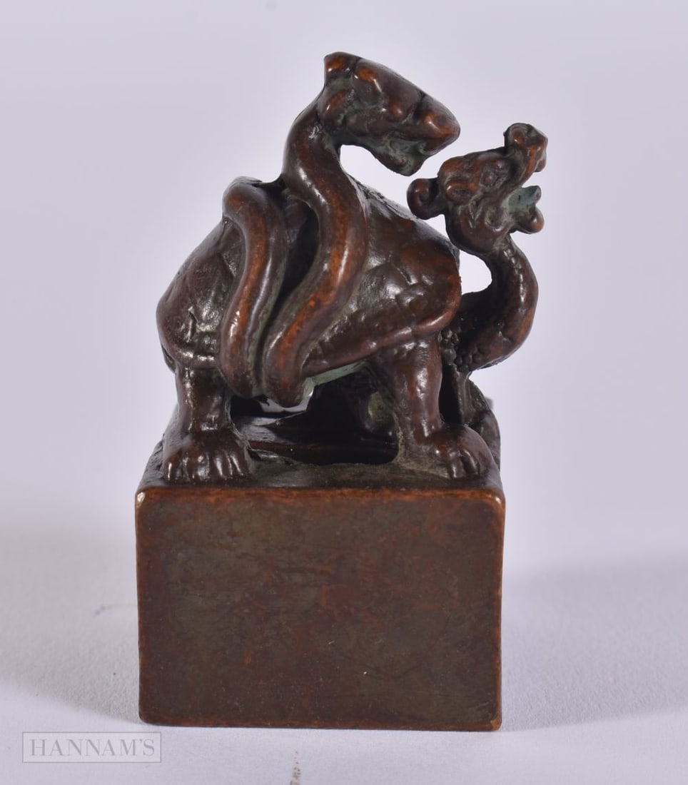 A BRONZE TURTLE SEAL. 5.9 x 2.9 x 2.9 cm: A BRONZE TURTLE SEAL. 5.9 x 2.9 x 2.9 cm