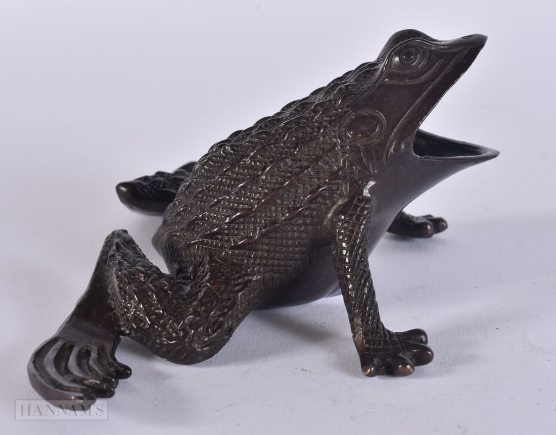 A JAPANESE BRONZE TOAD. 12 cm x 7 cm. (1 of 3)