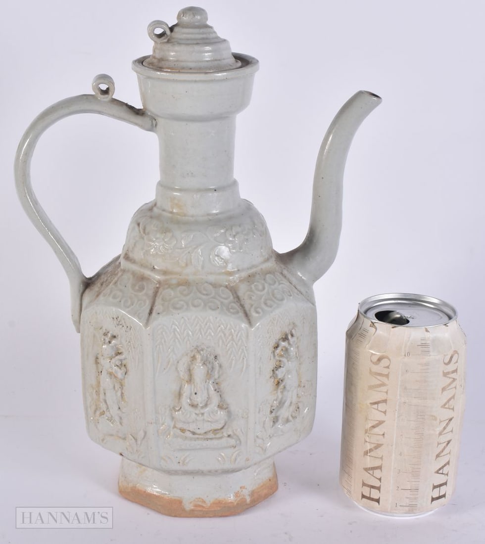 A CHINESE POTTERY EWER. 27cm high. (1 of 6)