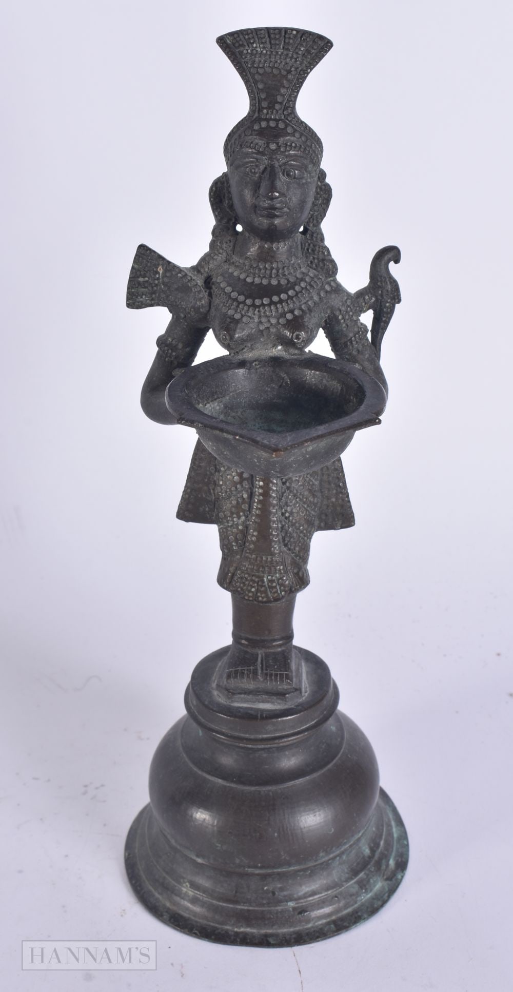 AN ANTIQUE INDIAN BRONZE DEITY. 26.5 cm high. (1 of 5)