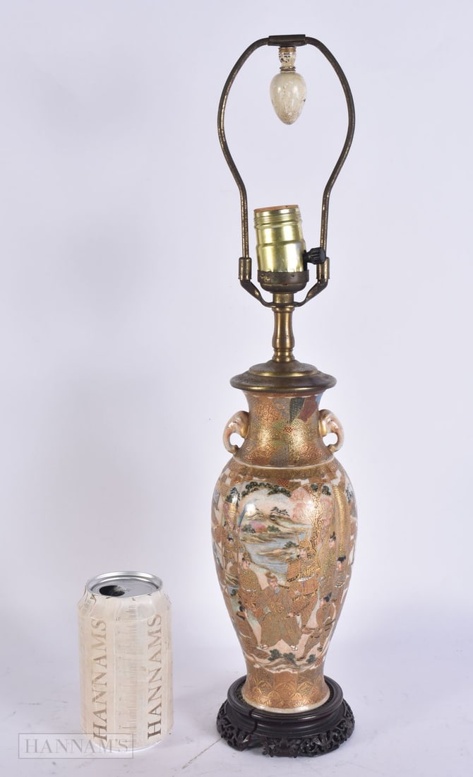 A 19TH CENTURY JAPANESE MEIJI PERIOD TWIN HANDLED SATSUMA LAMP. 46cm high.: A 19TH CENTURY JAPANESE MEIJI PERIOD TWIN HANDLED SATSUMA LAMP. 46cm high.