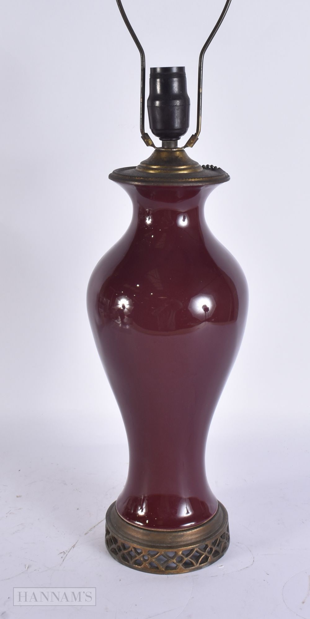 A CHINESE MONOCHROME PORCELAIN LAMP. 60 cm high.: A CHINESE MONOCHROME PORCELAIN LAMP. 60 cm high.