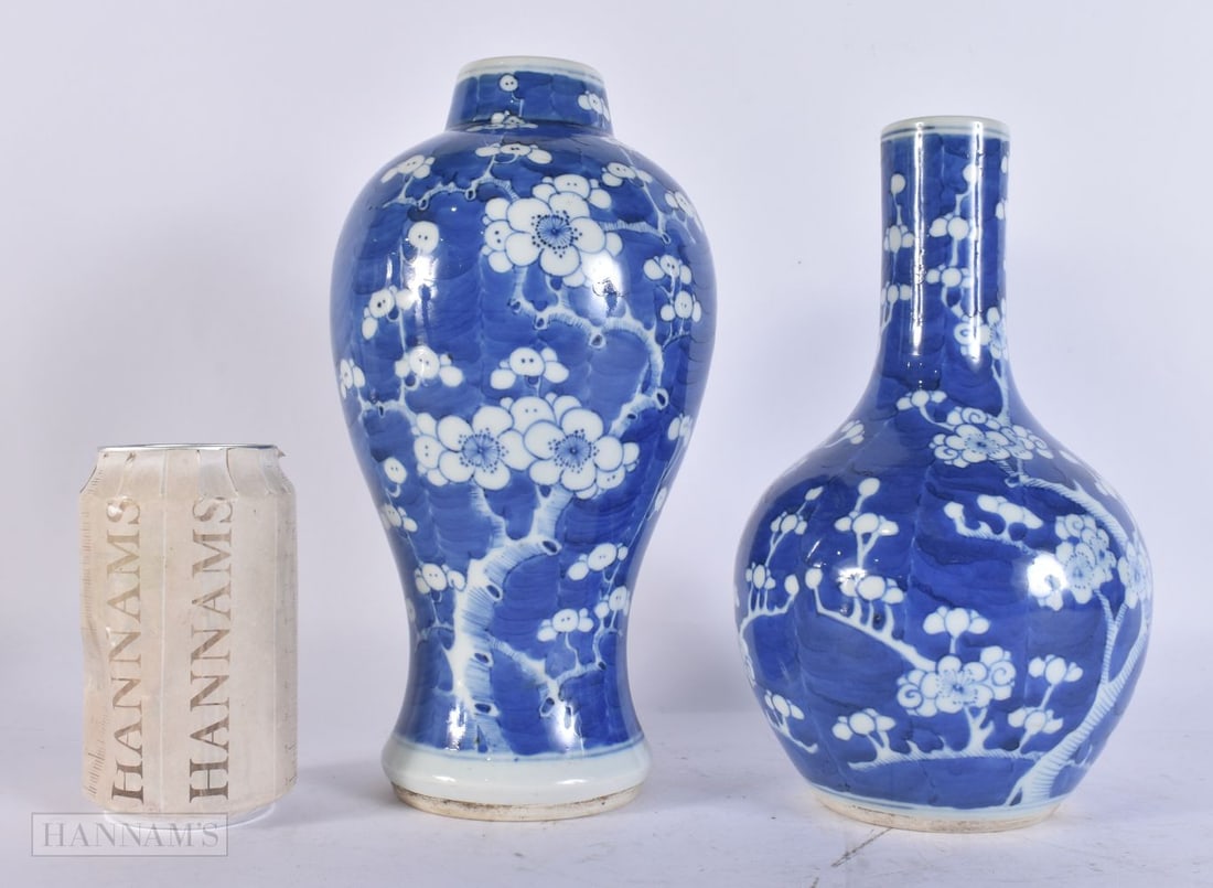 TWO 19TH CENTURY CHINESE BLUE AND WHITE PORCELAIN VASES. Largest 25cm high. (2) (1 of 4)